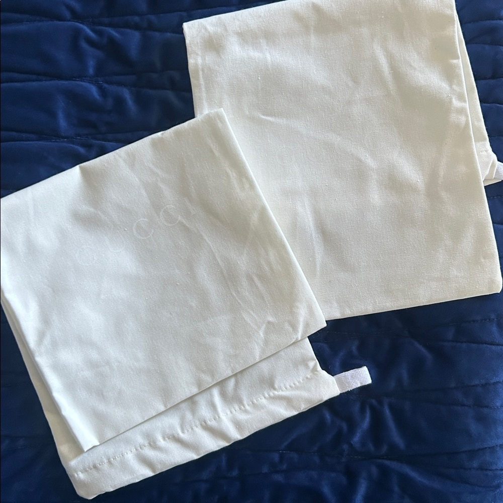 Bnwt GUCCI (bundle of 2) authentic Gucci White/cream Fabric shoe bag